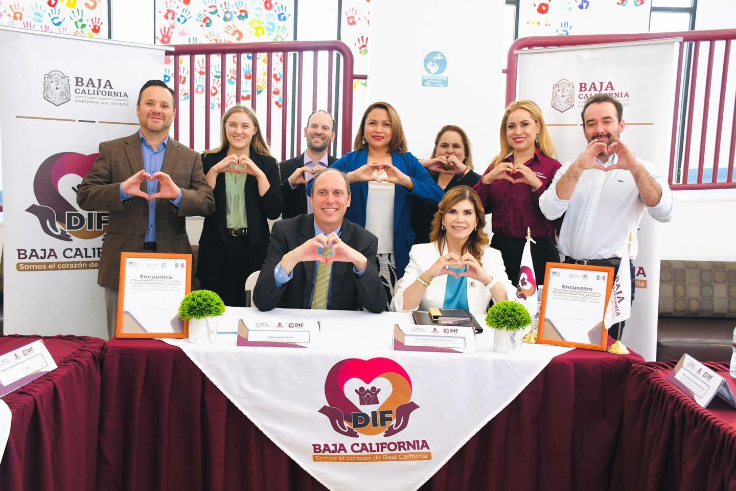 TRASCENDENTE REUNIÓN DE TRABAJO ENTRE EL SISTEMA DIF BAJA CALIFORNIA Y EL CÓNSUL DE ESTADOS UNIDOS EN TIJUANA