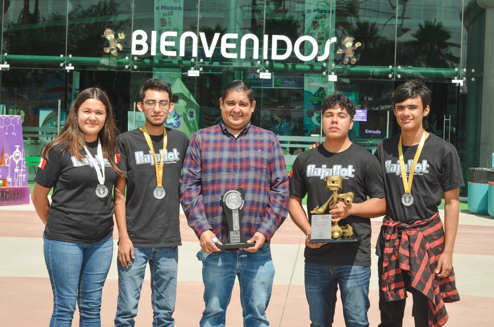 Presentan Robomatrix BC y destacan participación de jóvenes en Chile