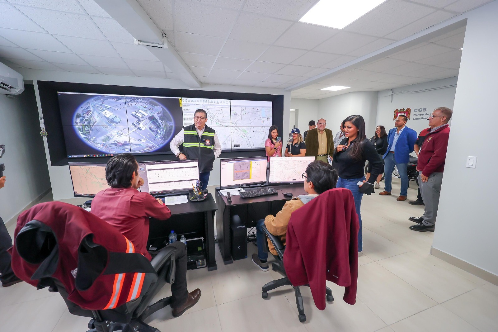 Alcaldesa Montserrat Caballero inauguró centro de gestión de semáforos