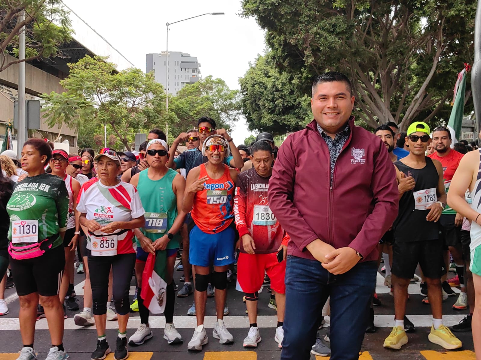 Triunfan Valdez y Mendoza en 42 Carrera del Día de la Independencia