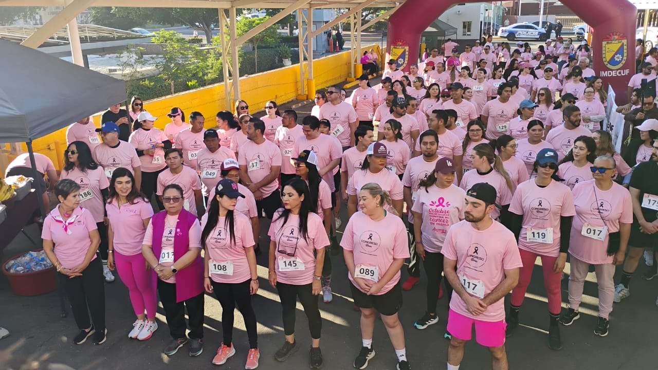 PARTICIPAN MÁS DE 200 EMPLEADOS Y EMPLEADAS EN CARRERA ATLÉTICA CONTRA EL CÁNCER DE MAMA DEL CONGRESO DEL ESTADO