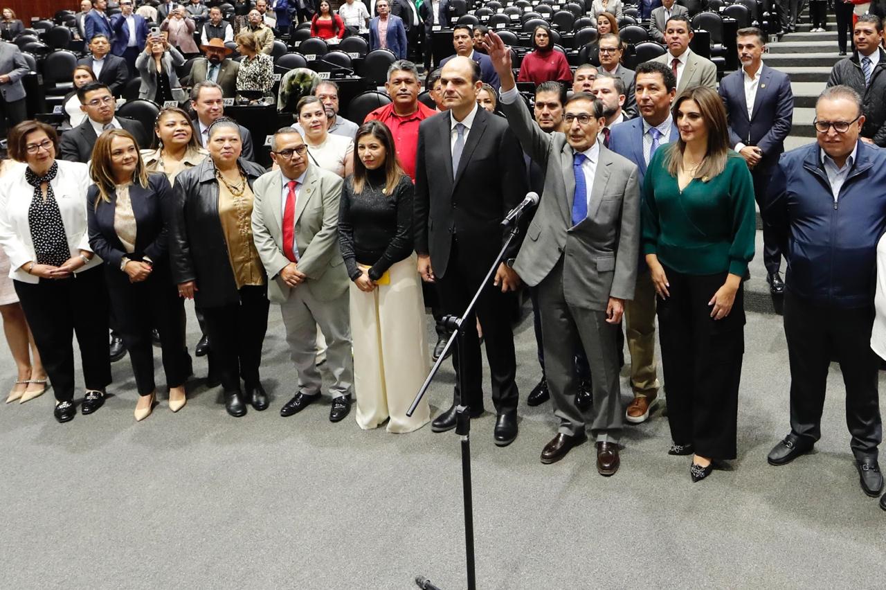 Ante el Pleno de la Cámara de Diputados, Rogelio Ramírez de la O rindió protesta como secretario de Hacienda