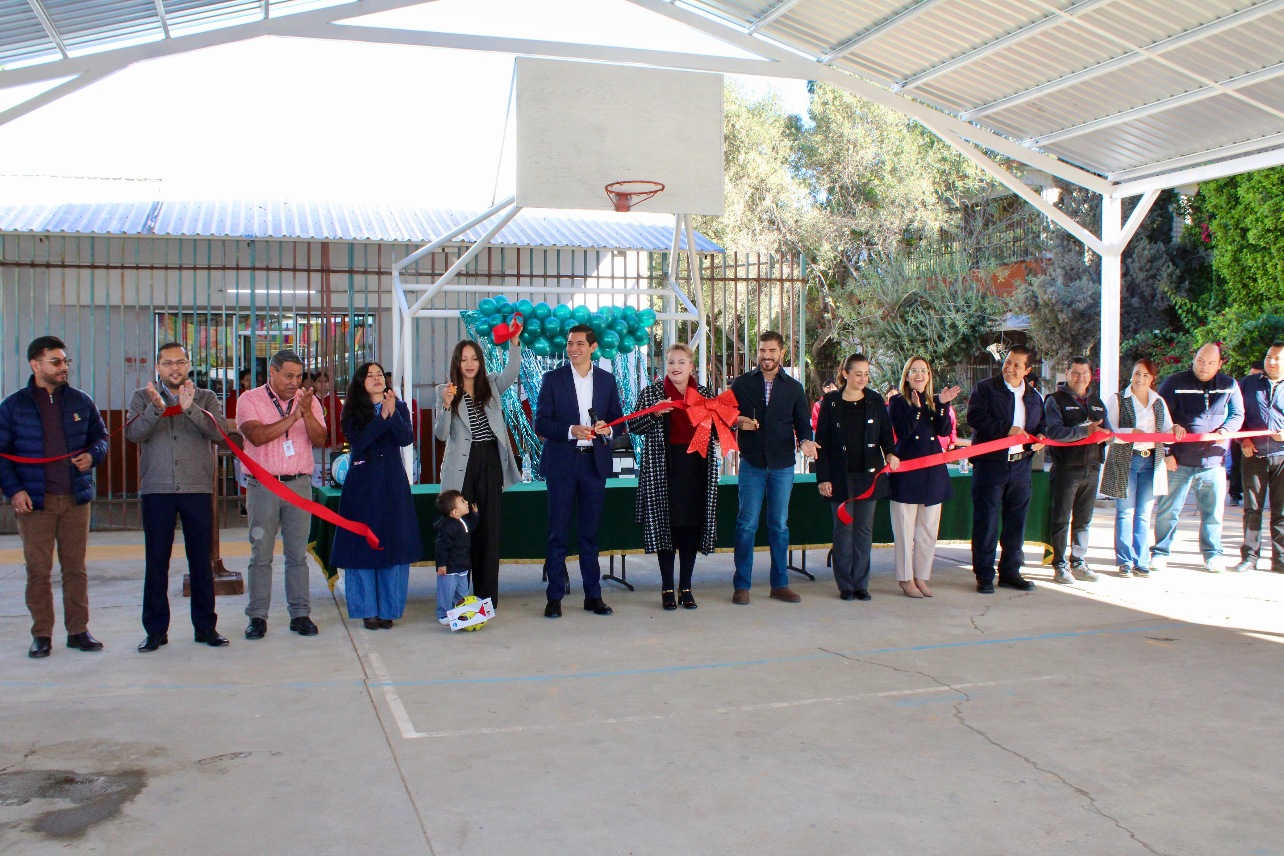 INAUGURA ROMÁN COTA OBRA ESCOLAR DE “LA ESCUELA ES NUESTRA”