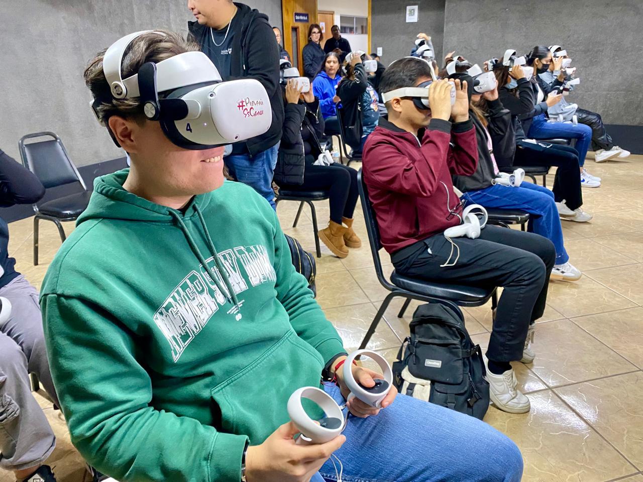 Experimentan universitarios “realidad virtual” sobre las consecuencias de las adicciones