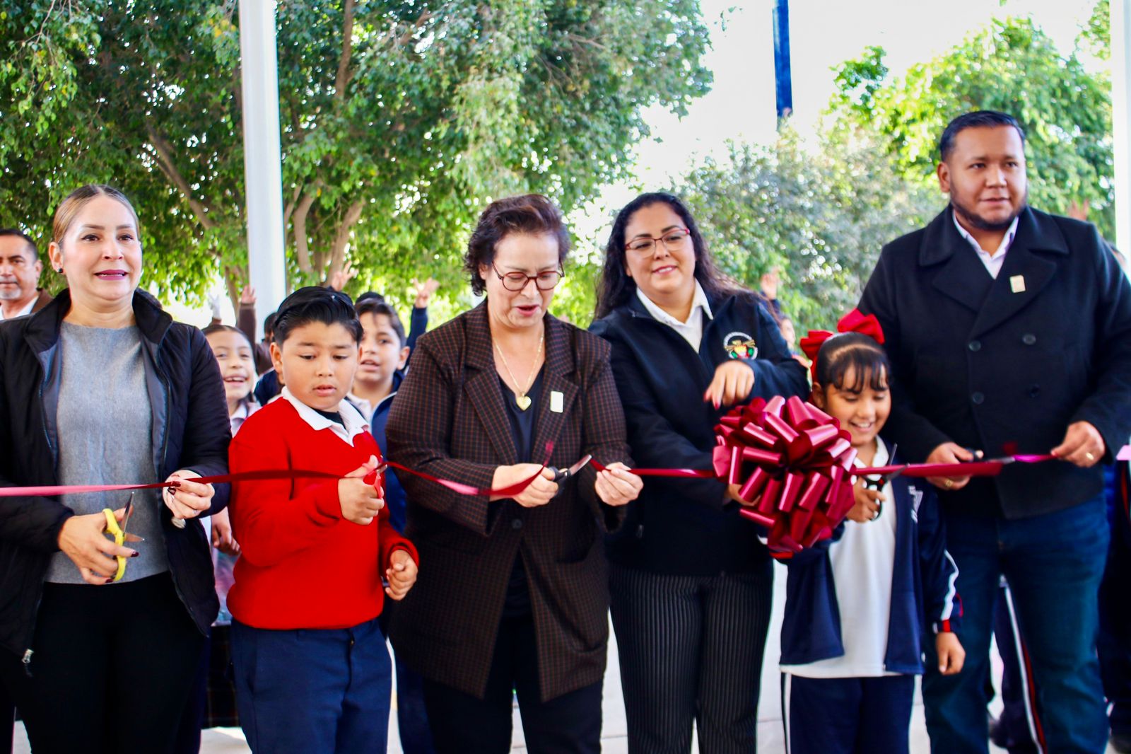 PRESIDENTA ROCIO ADAME ENTREGA MODERNA CUBIERTA METÁLICA A LA ESCUELA PRIMARIA ADOLFO LÓPEZ MATEOS, TRANSFORMANDO EL ESPACIO DE APRENDIZAJE Y RECREACIÓN