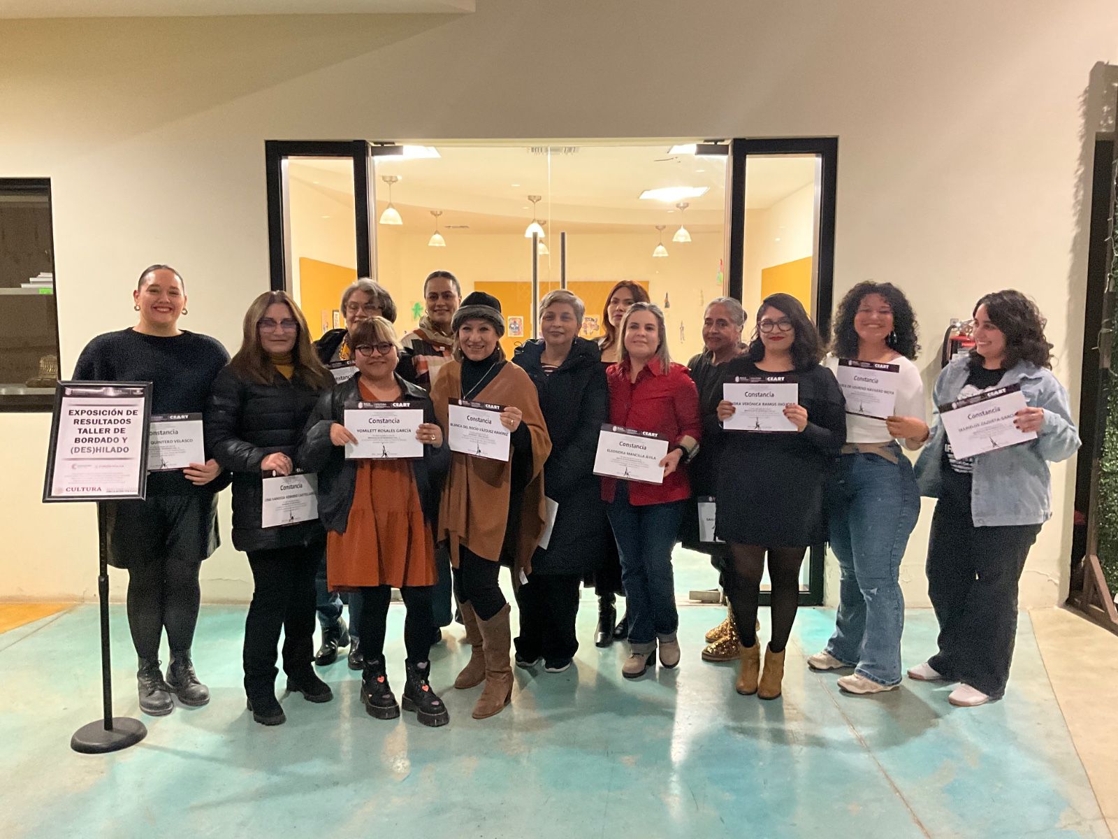 EXPONEN ALUMNAS DEL TALLER DE BORDADO Y (DES) HILANDO EN CEART ROSARITO